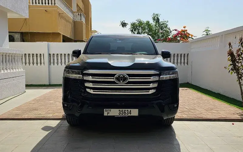 تصویر ۳ تویوتا لندکروز
